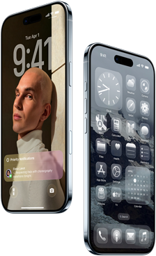 Kaksi iPhone Air ‑laitetta, etupuoli, sivunäkymä, ohut profiili, lukittu näyttö ja Koti-valikko