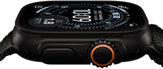 Apple Watch Ultra 3 med urkasse av svart titan vises fra siden. På skjermen vises et kompass på Orientering-urskiven, og på siden av urkassen vises sideknappen og Digital Crown.