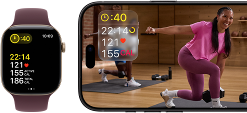 Apple Watch bredvid en iPhone med ett träningspass i Apple Fitness+ på skärmen