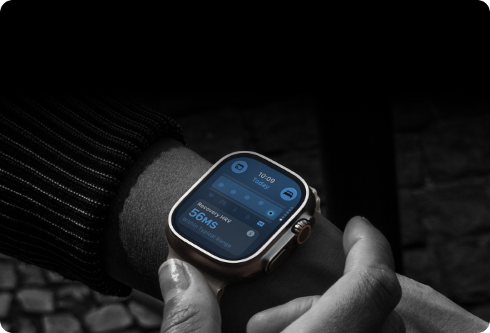 Person med Apple Watch Ultra 4 på håndleddet, dagens vitalparametre er 