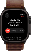 Apple Watch Ultra 4 med urkasse i sort titanium, satellitforbindelse, Digital Crown og hævet sideknap i højre side, Alpine Loop-rem i farven bordeaux