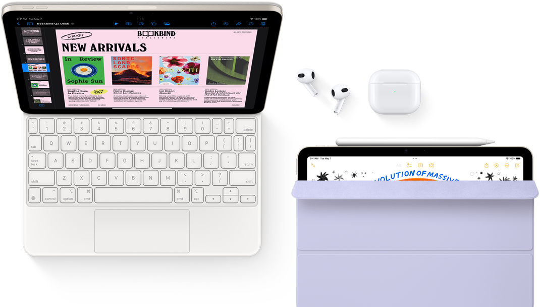 iPad Air festet til Magic Keyboard, med AirPods Pro, Apple Pencil Pro og Smart Folio-tilbehør